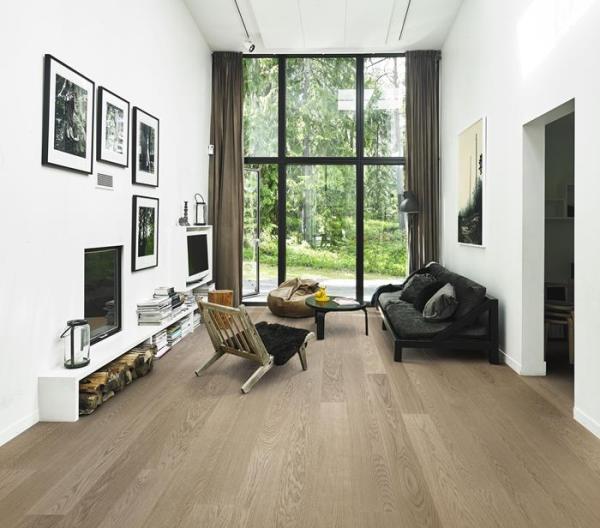 CAPITAL COLLECTION – Oak Prague