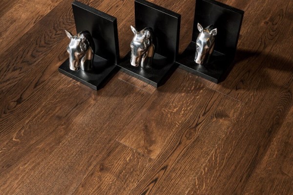 COUNTRY COLLECTION – Milk Chocolate