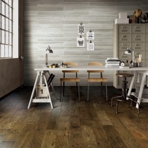 HANDCRAFTED HICKORY – Holiday