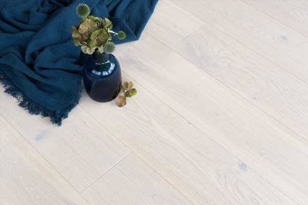 HERITAGE COLLECTION – Crystal White