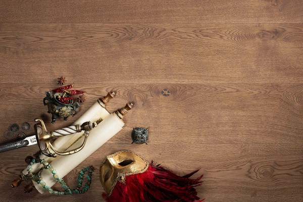 HERITAGE COLLECTION – Straw