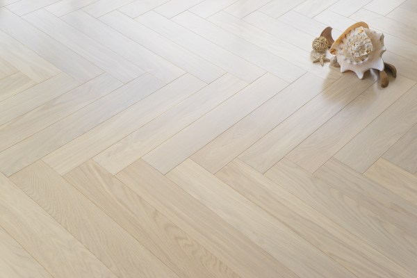 HERRINGBONE COLLECTION – White Frost