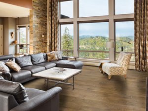 SOLID HARDWOOD – Barnwood Oak