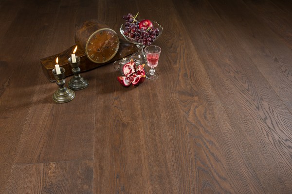 WIDE PLANK FLOORING COLLECTION – Milk Chocolate